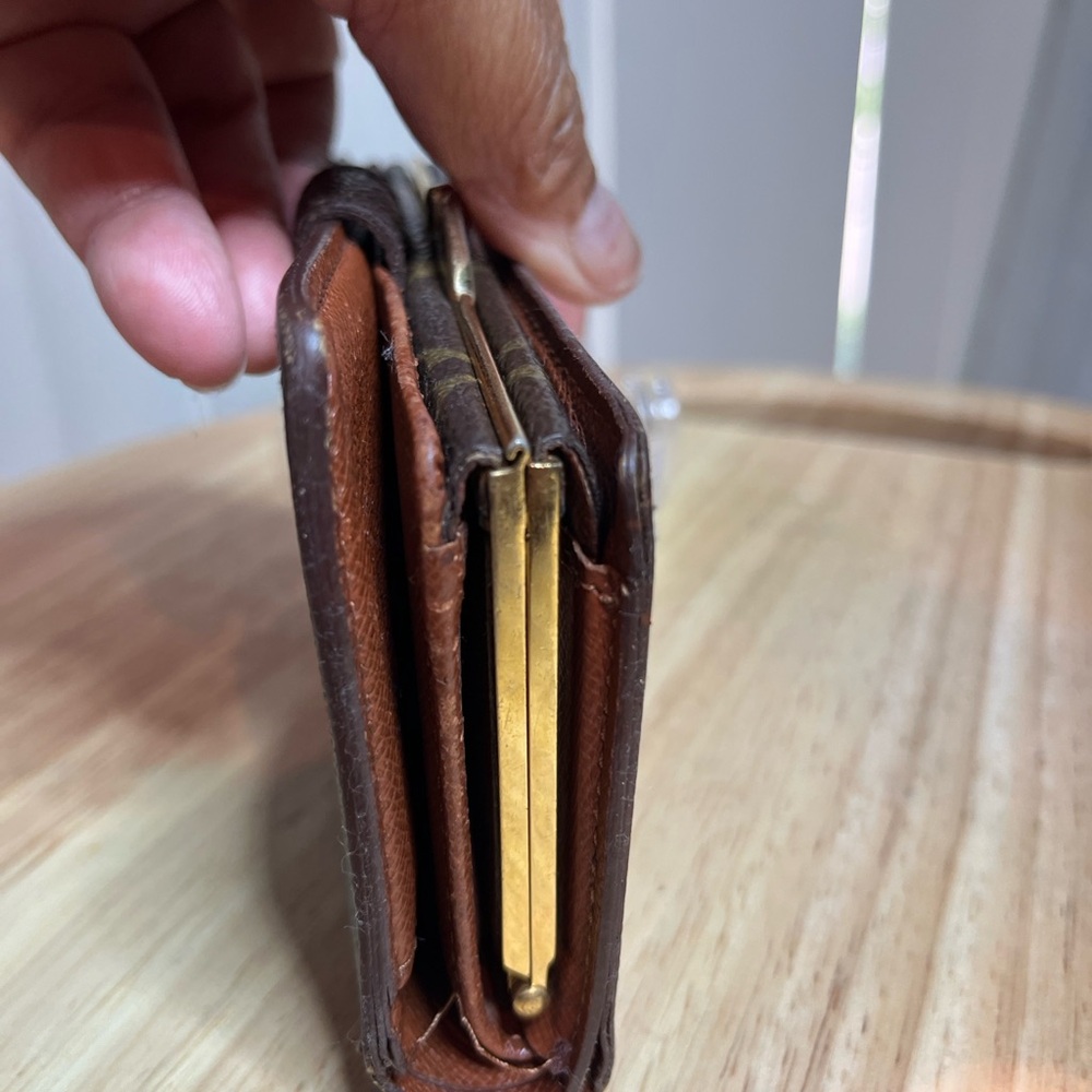 Louis Vuitton Brown Monogram Snap Wallet Snappy - Picture 15 of 17